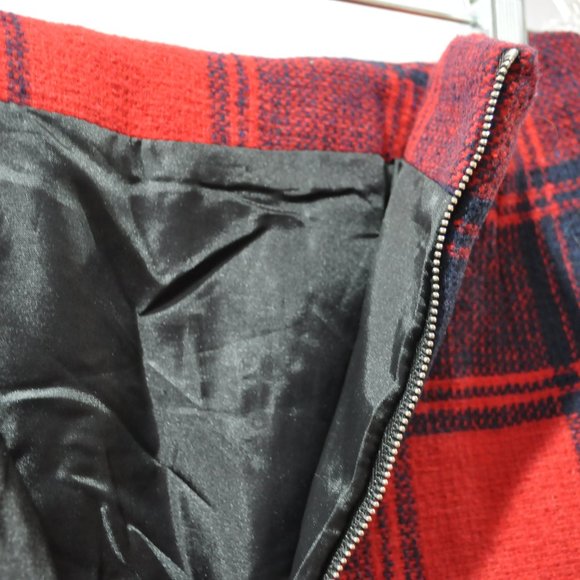 Plaid Asymmetrical Skirt - Picture 7 of 8